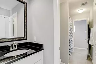 5329 Petty St, Houston, TX 77007 - Photo 17
