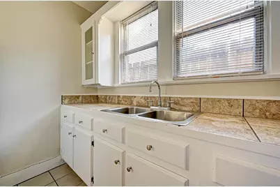 1748 Richmond Avenue #4, Houston, TX 77098 - Photo 11