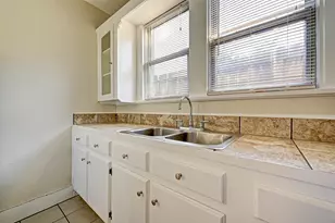 1748 Richmond Ave, Houston, TX 77098 - Photo 11