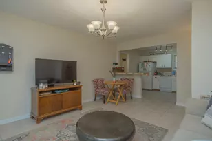 126 Bonita Ave, Galveston, TX 77550 - Photo 7