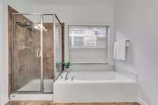 2604 Brightlake Way Ln, Pearland, TX 77584 - Photo 11