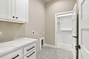 2012 Lola Ln, Bryan, TX 77807 - Photo 13