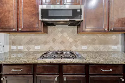 38 S Pinto Point Circle, The Woodlands, TX 77389 - Photo 21
