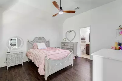 38 S Pinto Point Circle, The Woodlands, TX 77389 - Photo 29