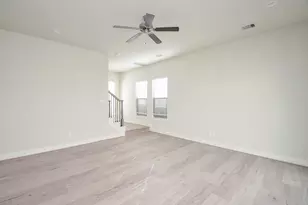 1103 Fuschia Rd, Houston, TX 77055 - Photo 9