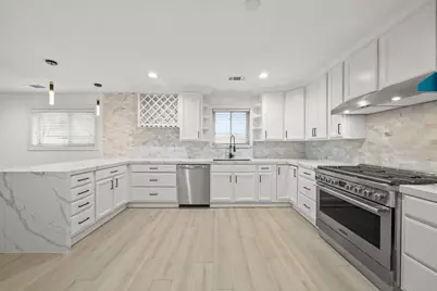 6010 Rutherglenn Drive, Houston, TX 77096 - Photo 9