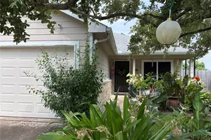 11042 WARATH Oak Ct, Houston, TX 77065 - Photo 7