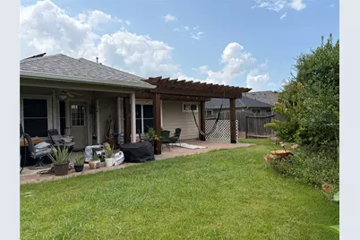 11042 Warath Oak Court, Houston, TX 77065 - Photo 17