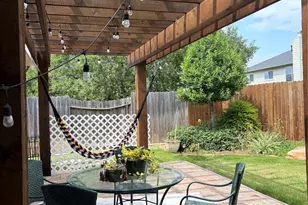 11042 WARATH Oak Ct, Houston, TX 77065 - Photo 9