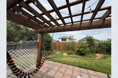 11042 Warath Oak Court, Houston, TX 77065 - Photo 19
