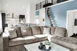 1041 Johnson Rd, Gilchrist, TX 77617 - Photo 11