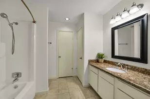 1914 Augusta Dr, Houston, TX 77057 - Photo 9