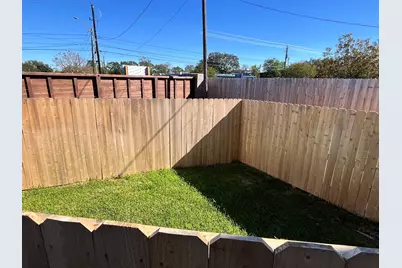 303 Marcella Street #L, Houston, TX 77091 - Photo 17