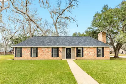 200 Wentworth Dr, West Columbia, TX 77486 - Photo 3