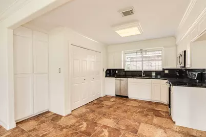 200 Wentworth Dr, West Columbia, TX 77486 - Photo 19