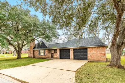 200 Wentworth Dr, West Columbia, TX 77486 - Photo 5