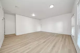 10743 Boardwalk St, Houston, TX 77042 - Photo 43