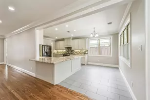 1317 Chantilly Ln, Houston, TX 77018 - Photo 9