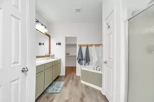 6715 Plum Springs Ln, Richmond, TX 77469 - Photo 7