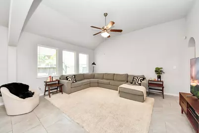 2819 Painted Sunrise Trail, Houston, TX 77045 - Photo 19