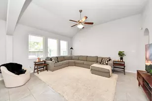 2819 Painted Sunrise Trail, Houston, TX 77045 - Photo 19