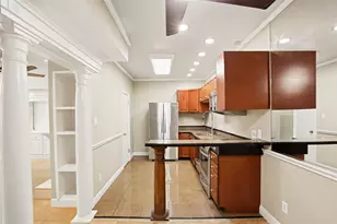 2100 Tanglewilde St, Houston, TX 77063 - Photo 9