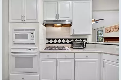 18502 Berry Leaf Court, Houston, TX 77084 - Photo 9