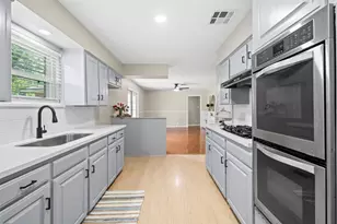 9614 Hammerly Blvd, Houston, TX 77080 - Photo 11