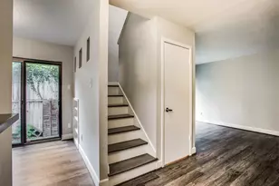 1300 Fairview Ave, Houston, TX 77006 - Photo 17