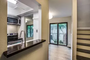 1300 Fairview Ave, Houston, TX 77006 - Photo 3