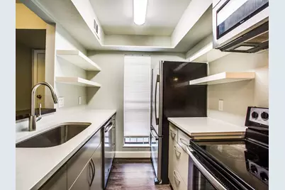 1300 Fairview Avenue #E, Houston, TX 77006 - Photo 9