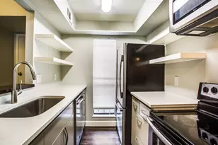 1300 Fairview Ave, Houston, TX 77006 - Photo 9