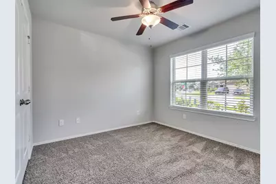 14106 Locke Point Court, Conroe, TX 77384 - Photo 11