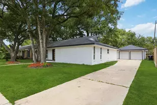5446 Loch Lomond Dr, Houston, TX 77096 - Photo 7