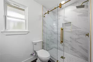 5446 Loch Lomond Dr, Houston, TX 77096 - Photo 5