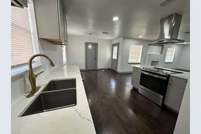 5850 Paisley Street, Houston, TX 77096 - Photo 7