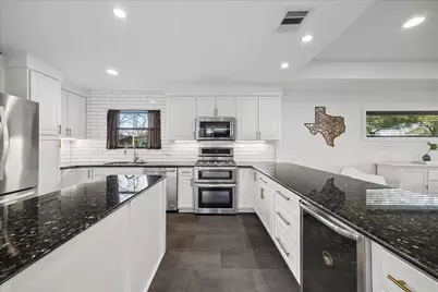 1509 Adkins Road, Houston, TX 77055 - Photo 11