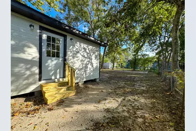 1009 W Snyder Street, Alvin, TX 77511 - Photo 15