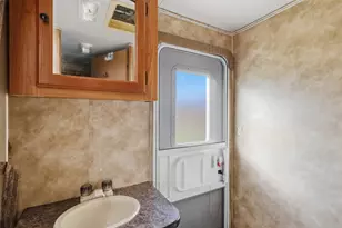 9880 Dix Rd, Kingsbury, TX 78638 - Photo 19