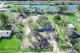 2227 County Rd 737, Alvin, TX 77511 - Photo 29