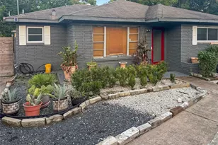 6811 St Augustine St, Houston, TX 77021 - Photo 1