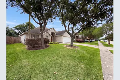 208 Green Cedar Drive, League City, TX 77573 - Photo 17