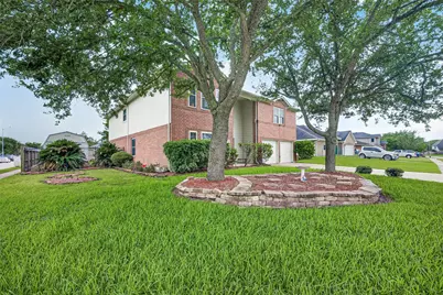 10634 Redwood Drive, Baytown, TX 77523 - Photo 3
