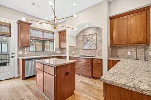 1129 W Bell St, Houston, TX 77019 - Photo 3