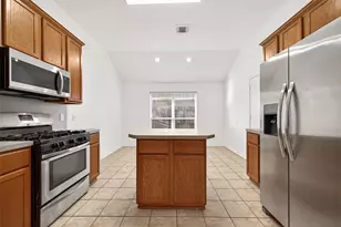 10727 Sunswept Fields Ln, Houston, TX 77064 - Photo 7