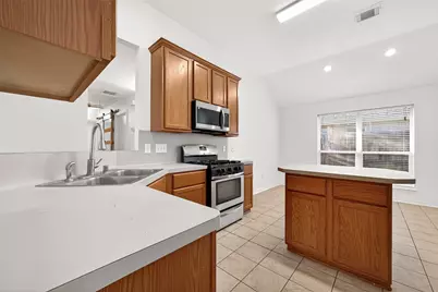 10727 Sunswept Fields Lane, Houston, TX 77064 - Photo 5