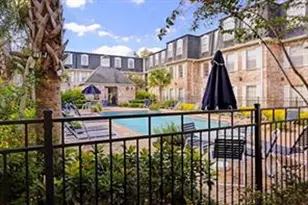 351 N Post Oak Ln, Houston, TX 77024 - Photo 17