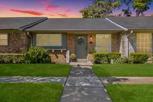 197 W Tri Oaks Ln, Houston, TX 77043 - Photo 1