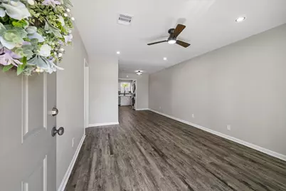 197 W Tri Oaks Lane #197, Houston, TX 77043 - Photo 7