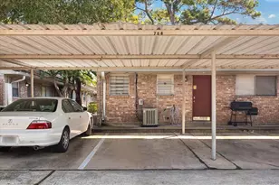 197 W Tri Oaks Ln, Houston, TX 77043 - Photo 21